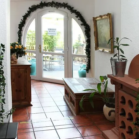 Zur Post Hotel 3*